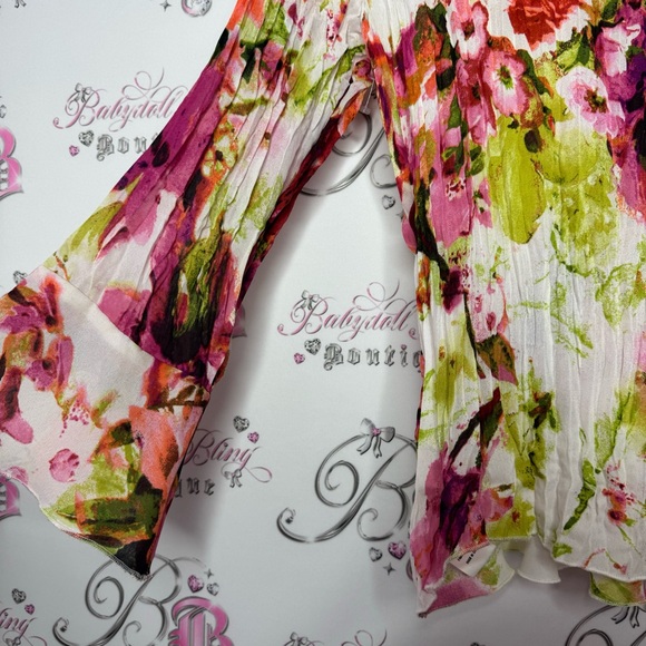Sunny Leigh blouse ruffle frill hem bell bottom sleeve cuffs floral pleated luxe - Picture 8 of 14